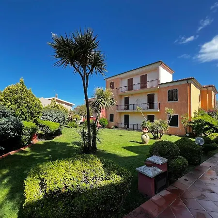 Family With Terrace & Parking Near *